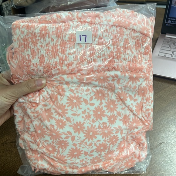 NWT Madden NYC Pink and White Floral Dress 1 X milkmaid - Picture 7 of 7